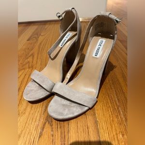 Steve Madden sand high heel chunky sandal. Worn condition.